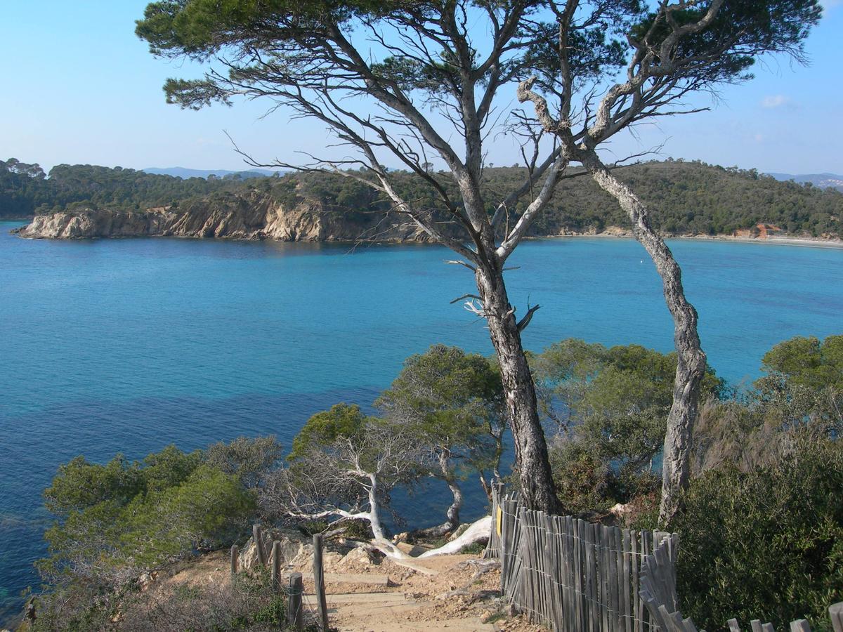 Azureva La Londe Les Maures Hotel Екстериор снимка